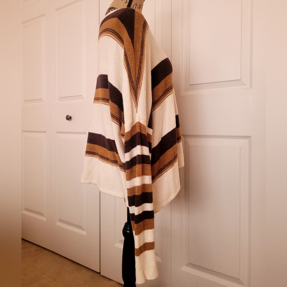 🤎 Hem & Thread Sweater - Picture 3 of 4